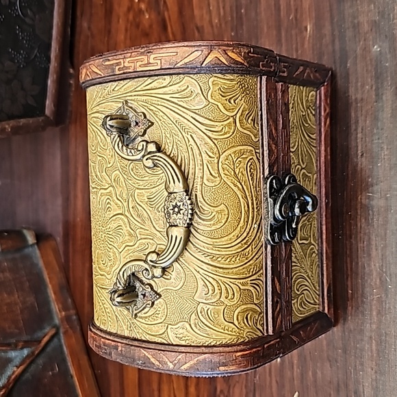 3 vintage wooden boxes with metal hinges and latch closures trinket storage - Picture 4 of 16